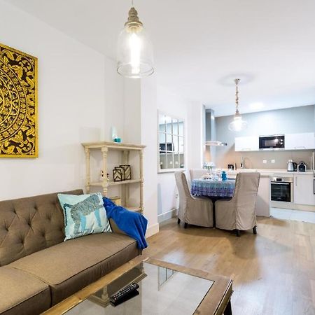 Atrivm San Julian Apartment Sevilla Exteriör bild