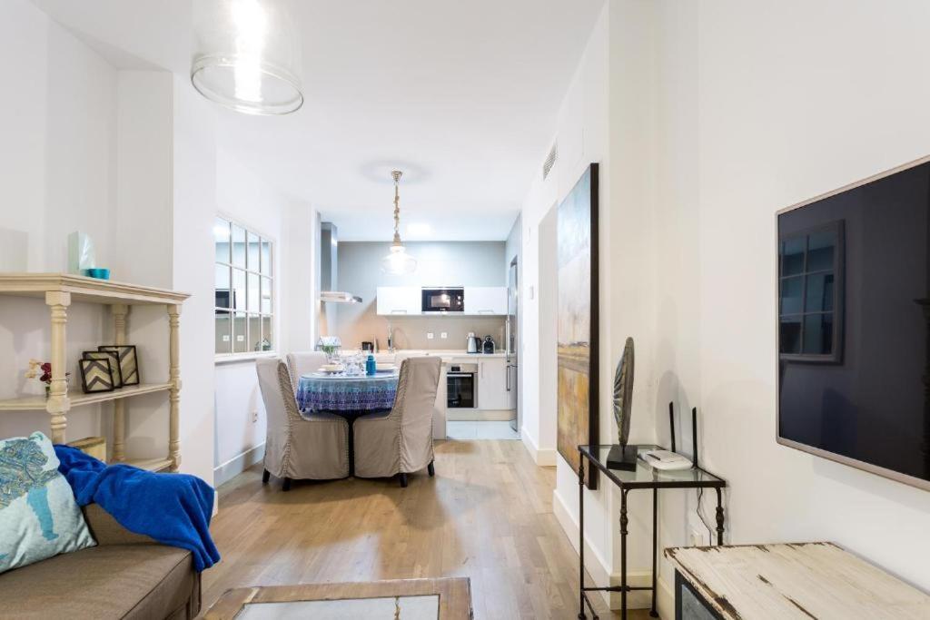 Atrivm San Julian Apartment Sevilla Exteriör bild