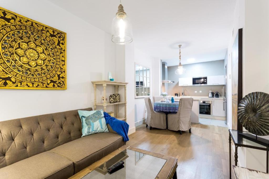 Atrivm San Julian Apartment Sevilla Exteriör bild